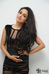 Vriti Khanna at Calling Bell Movie Audio Launch